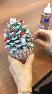 Independence Home Care Helped To Create A Holiday Craft With Saint Peter’s Adult Day Center